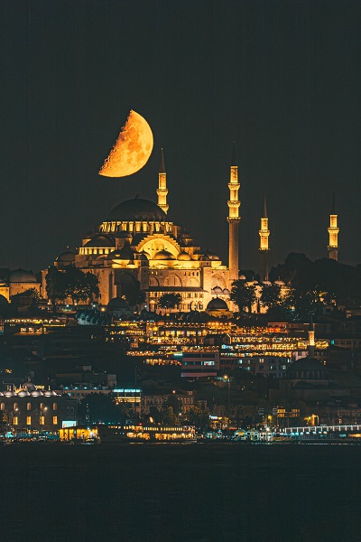 Foto - Süleymaniye Camii ay ile buluştu! İstanbul'dan kartpostallık görüntü