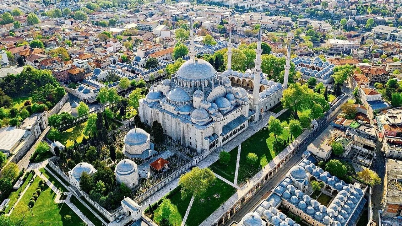 Süleymaniye Camisi'nin bilinmeyen detayları restorasyonlarla açığa çıktı