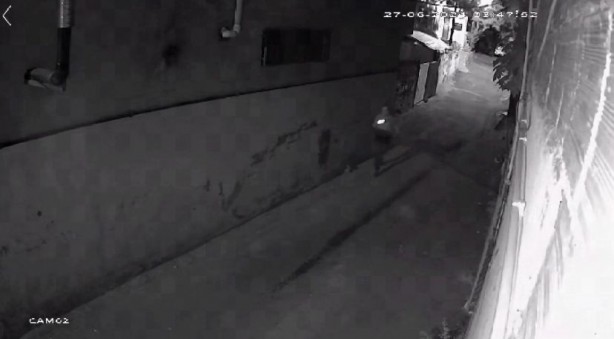 Sultanbeyli’de polise silahla ateş edildi