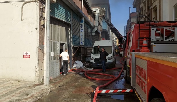 Foto - Sultangazi'de iş yeri yangını