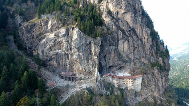 Foto - Sümela Manastırı'nda 360 tonluk tehlike