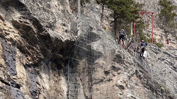 Foto - Sümela Manastırı'nda 360 tonluk tehlike