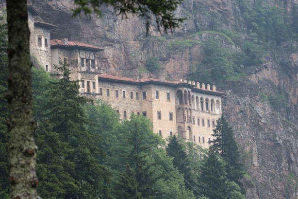 Sümela'nın "Aya Varvara"sına yoğun ilgi