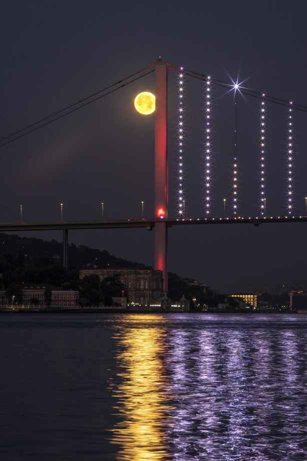 Foto - "Süper ay" böyle görüntülendi