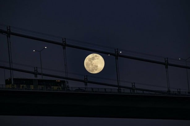 Foto - 'Süper Ay' manzarası mest etti