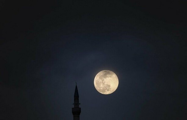 Foto - 'Süper Ay' manzarası mest etti