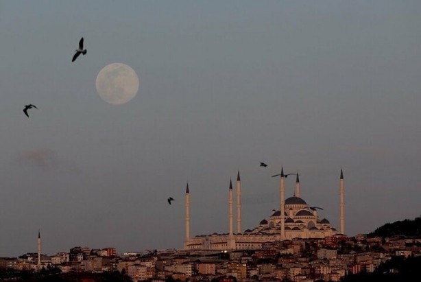 Foto - 'Süper Ay' manzarası mest etti