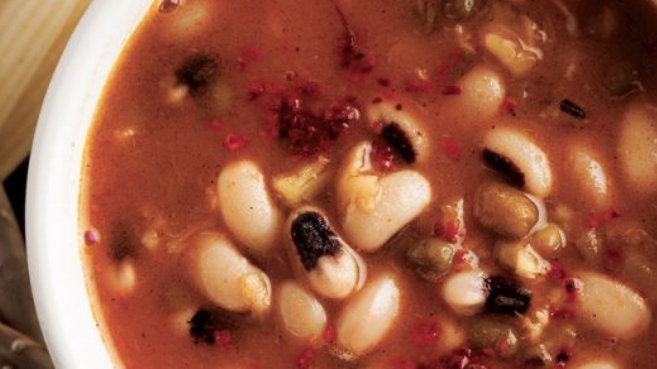 Süper baklagil çorbası: Kan depolarını coşturan tarif... Mutlaka sofraya taşıyın!