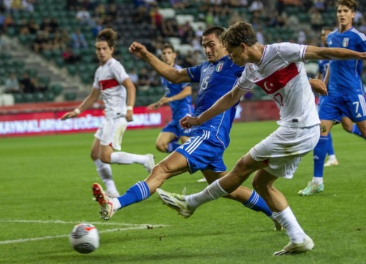 Foto - Süper Lig devinden Kenan Yıldız hamlesi! Transferde bomba gelişme...