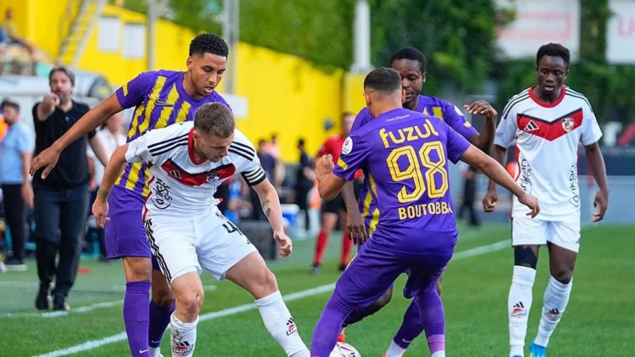 Foto - Süper Lig ekibine büyük şok! 3 dönem transfer yasağı geldi