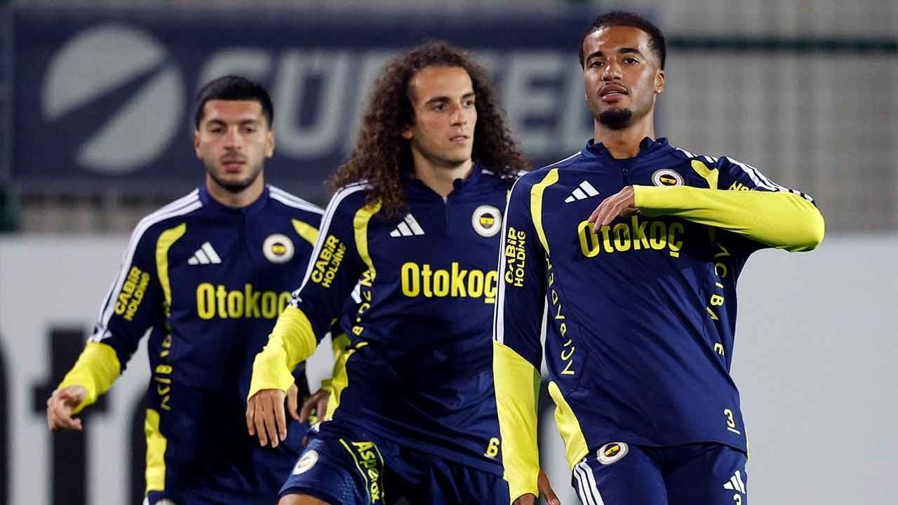 Foto - Süper Lig’de dev derbi öncesi kitleler nefesini tuttu! Fenerbahçe, Galatasaray maçı hazırlıklarını tamamlayıp kampa girdi 