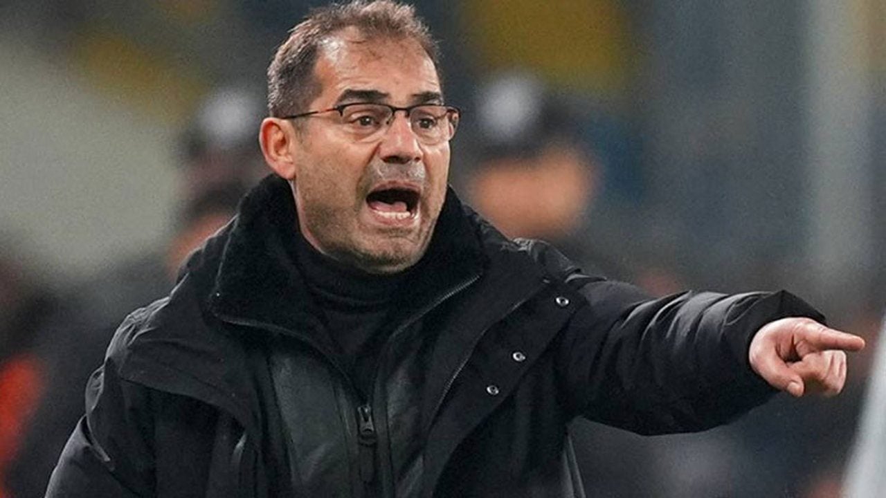 Foto - Süper Lig’de herkesi ters köşe yapan karar! Ünlü teknik adam istifa etti