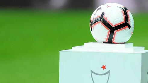 Foto - Süper Lig’de yeni sezonun şampiyonunu şimdiden belirlediler! Yapay zekadan olay oluşturan tahmin: İşte 2024/25 sezonu puan durumu sıralaması