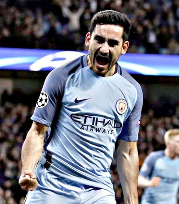 Foto - Süper Lige yıldız isim geliyor! Yer yerinden oynayacak... Bomba patladı patlayacak!