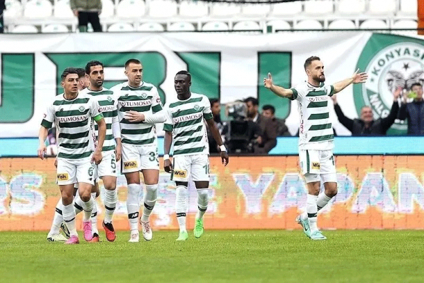 Foto - Süper Lig’in en çok penaltı kullanan takımları belli oldu! Zirveyle ikinci arasında büyük fark: İşte ligin en fazla penaltı atan takımları…