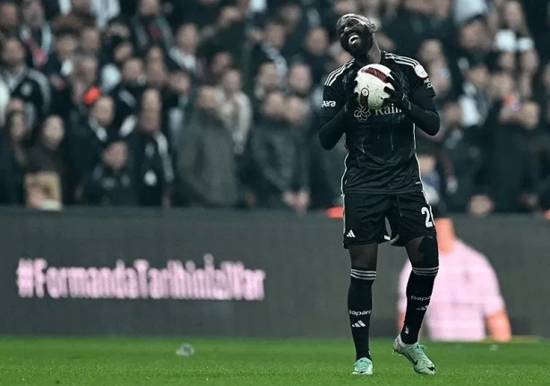 Foto - Süper Lig’in en çok penaltı kullanan takımları belli oldu! Zirveyle ikinci arasında büyük fark: İşte ligin en fazla penaltı atan takımları…