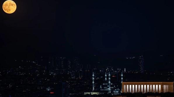 Foto - Süper Mavi Ay görenleri şaşırttı! İşte Türkiye ve Dünyadan harika manzaralar