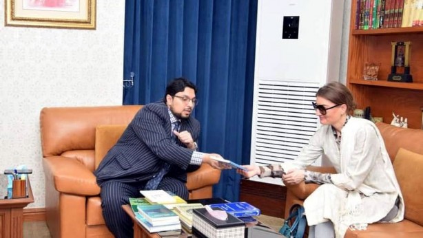 Foto - Şüphe uyandıran adım! 'BND Prensesi' Türkiye'ye atandı