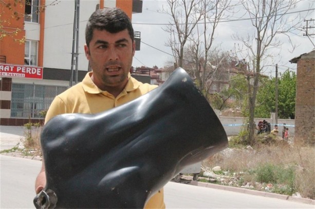 Foto - Şüpheli nesneyi vatandaş imha etti!