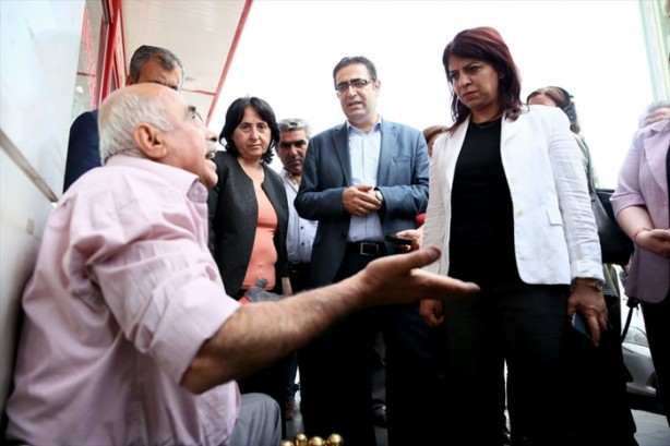 Foto - Sur esnafını ziyaret eden HDP'lilere büyük tepki