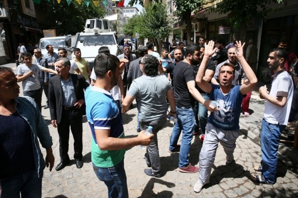 Foto - Sur esnafını ziyaret eden HDP'lilere büyük tepki