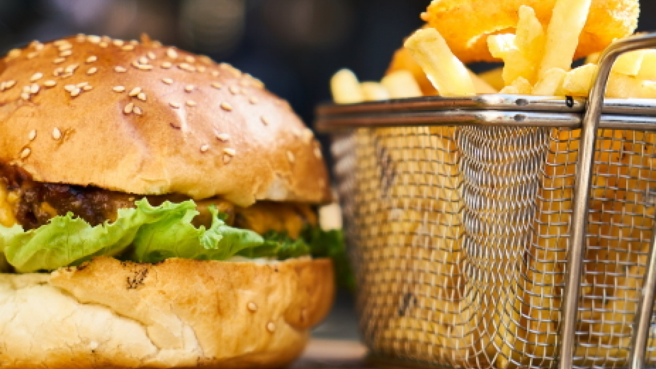 Foto - Sürekli dışarıdan yemek hastalıklara davetiye çıkarıyor! Aman diyelim artık görün şu tehlikeyi…