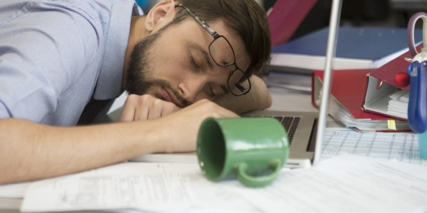 Sürekli yorgun hissedenler dikkat! Bu hastalıklardan birine yakalanmış olabilirsiniz