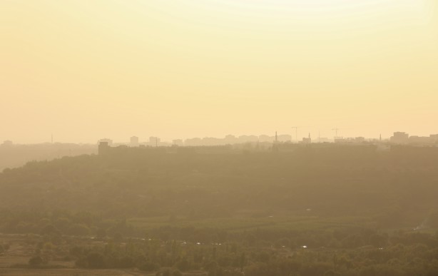 Suriye kaynaklı! Diyarbakır'ı etkisi altına aldı
