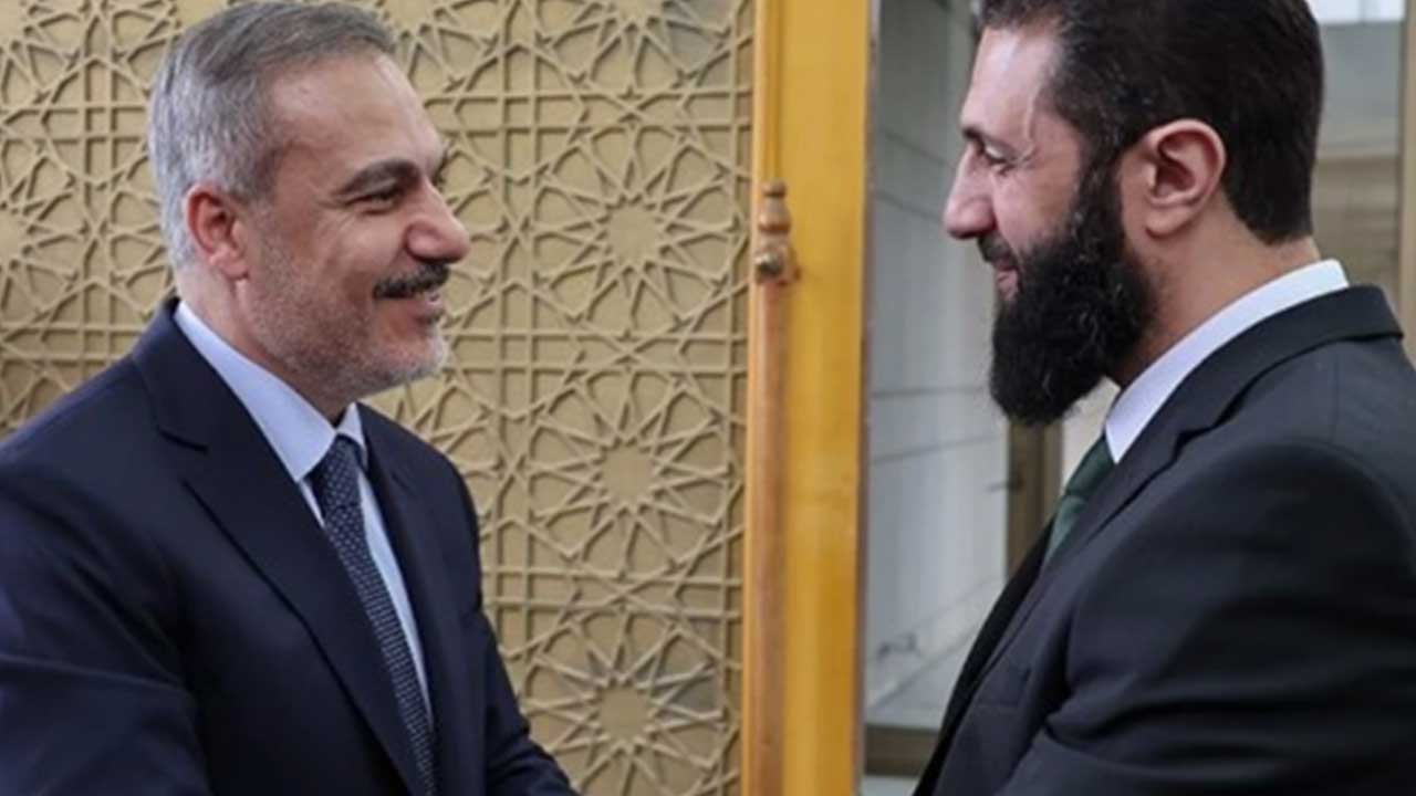 Foto - Suriye lideri Ahmed eş-Şara'dan beklenmedik Türkiye kararı! Eğer bunu yaparsa gündem altüst olur