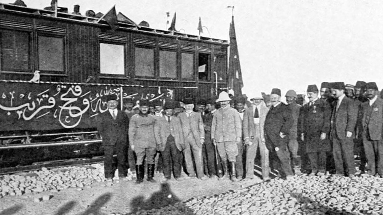 Foto - Suriye yönetimi, Osmanlı döneminden kalma demir yollarının ıslah edilmesi gibi projeleri hayata geçirmek istiyor.