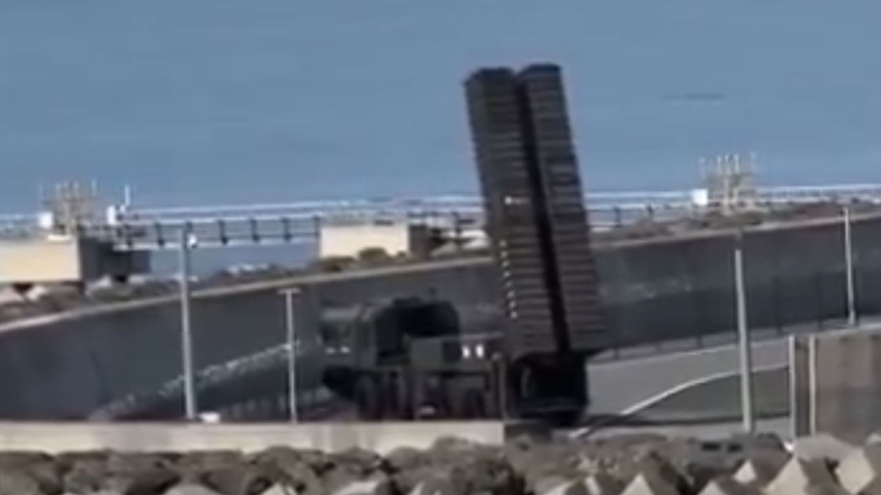 Foto - Suriye'de belirsizlik sürerken Türkiye Tayfun balistik füzesini ateşledi