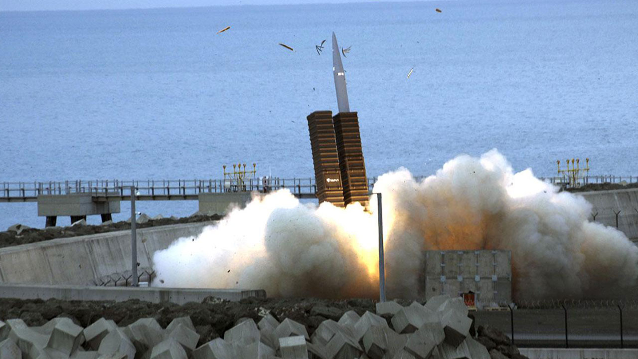 Suriye'de belirsizlik sürerken Türkiye Tayfun balistik füzesini ateşledi