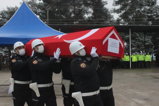 Foto - Suriye'de kalp krizi geçiren şehit polis memuru ebediyete uğurlandı