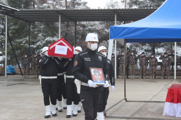 Foto - Suriye'de kalp krizi geçiren şehit polis memuru ebediyete uğurlandı