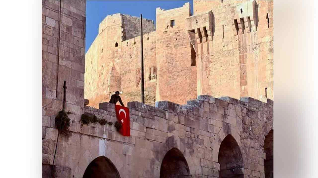 Foto - Suriye'de profesyonel silahlı kuvvetler kuruluyor!