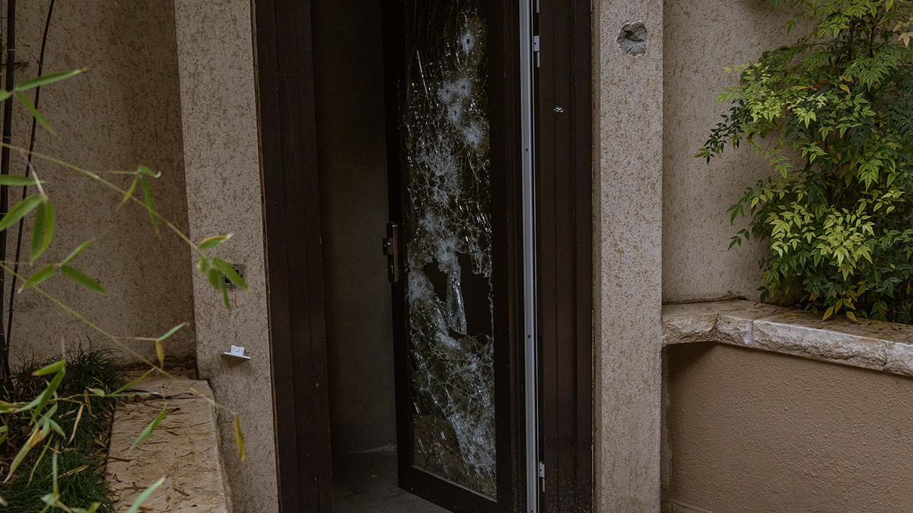 Foto - Suriyeliler yoksulluktan kırılırken, Esed pisliği burada yaşıyordu!