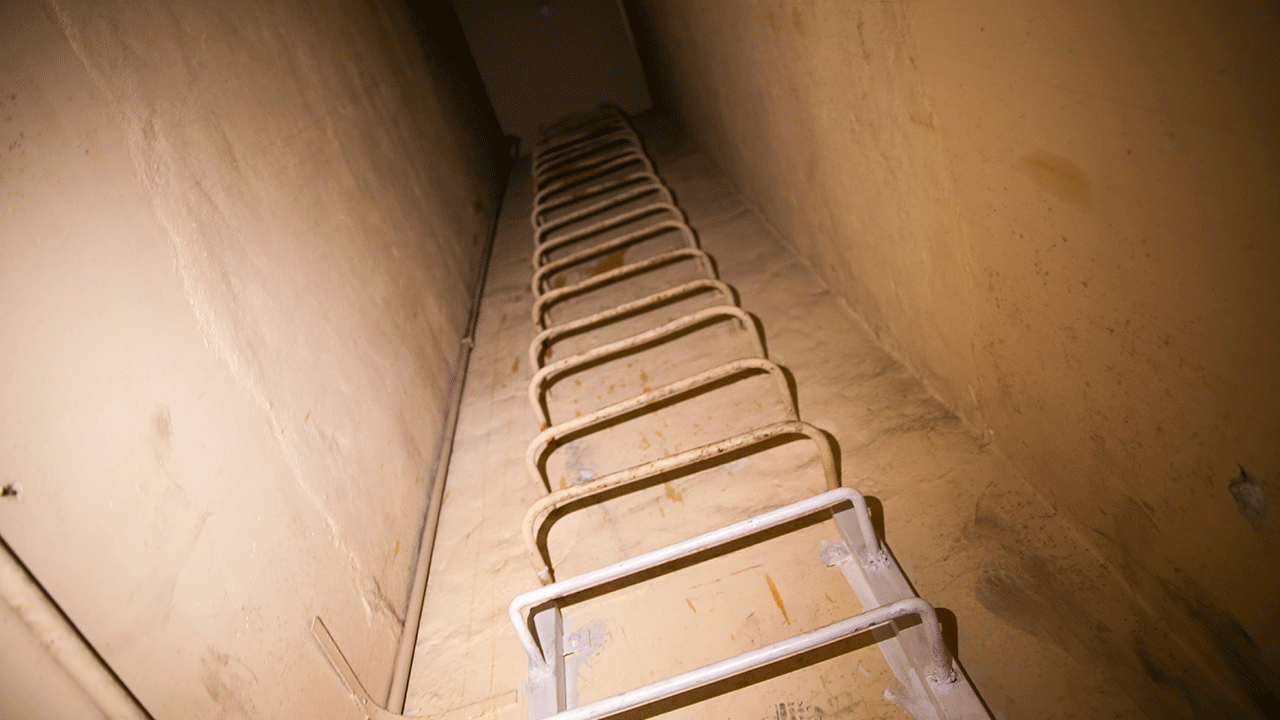 Foto - Suriyeliler yoksulluktan kırılırken, Esed pisliği burada yaşıyordu!