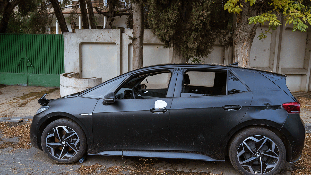 Foto - Suriyeliler yoksulluktan kırılırken, Esed pisliği burada yaşıyordu!