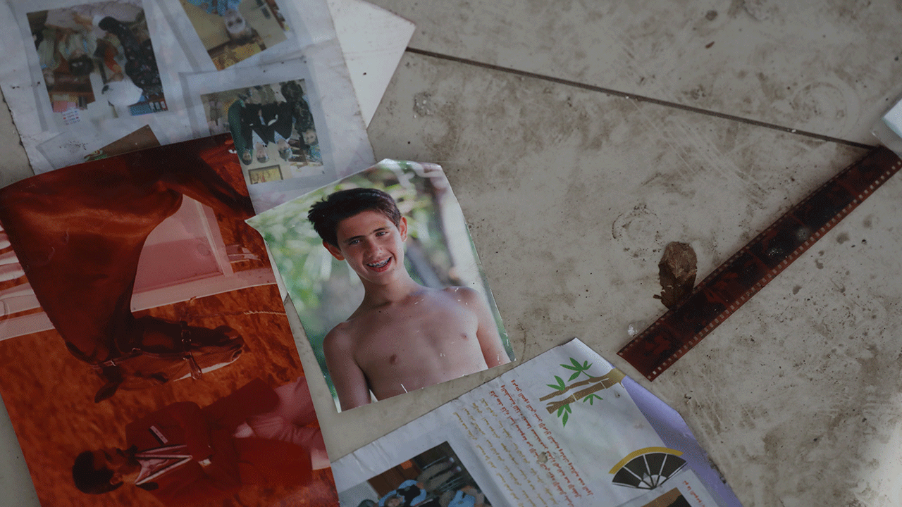 Foto - Suriyeliler yoksulluktan kırılırken, Esed pisliği burada yaşıyordu!