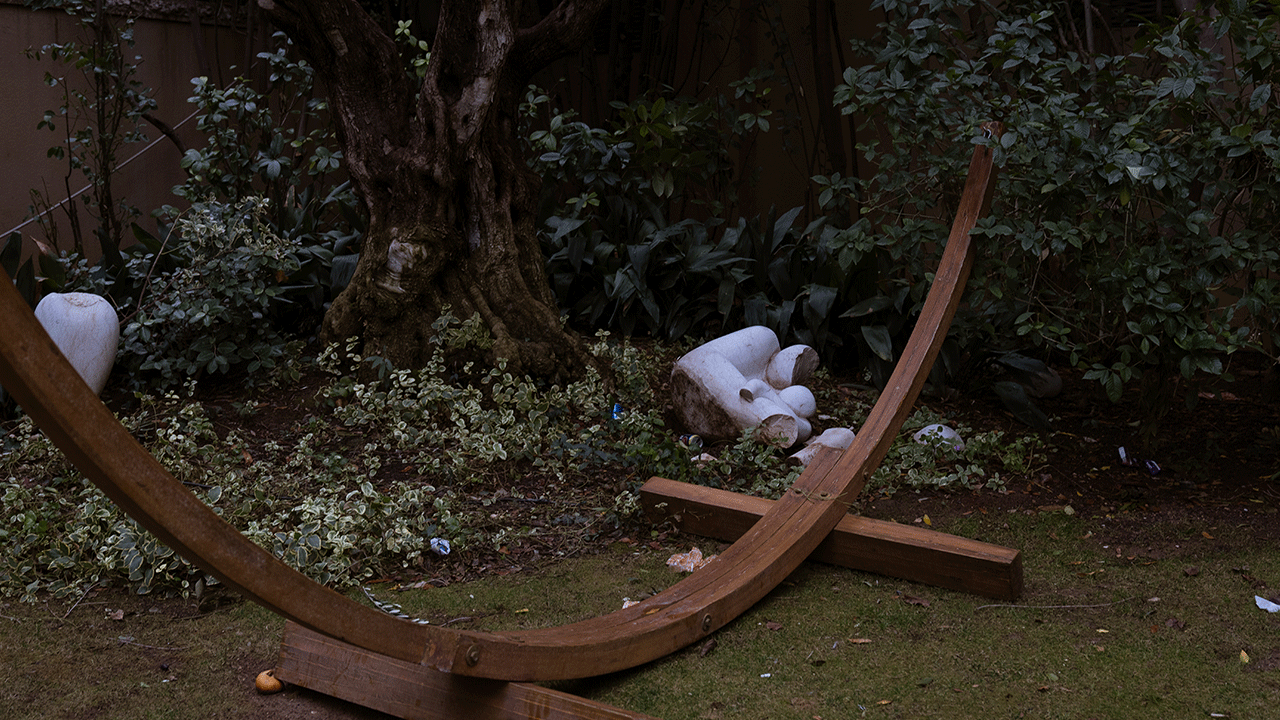 Foto - Suriyeliler yoksulluktan kırılırken, Esed pisliği burada yaşıyordu!