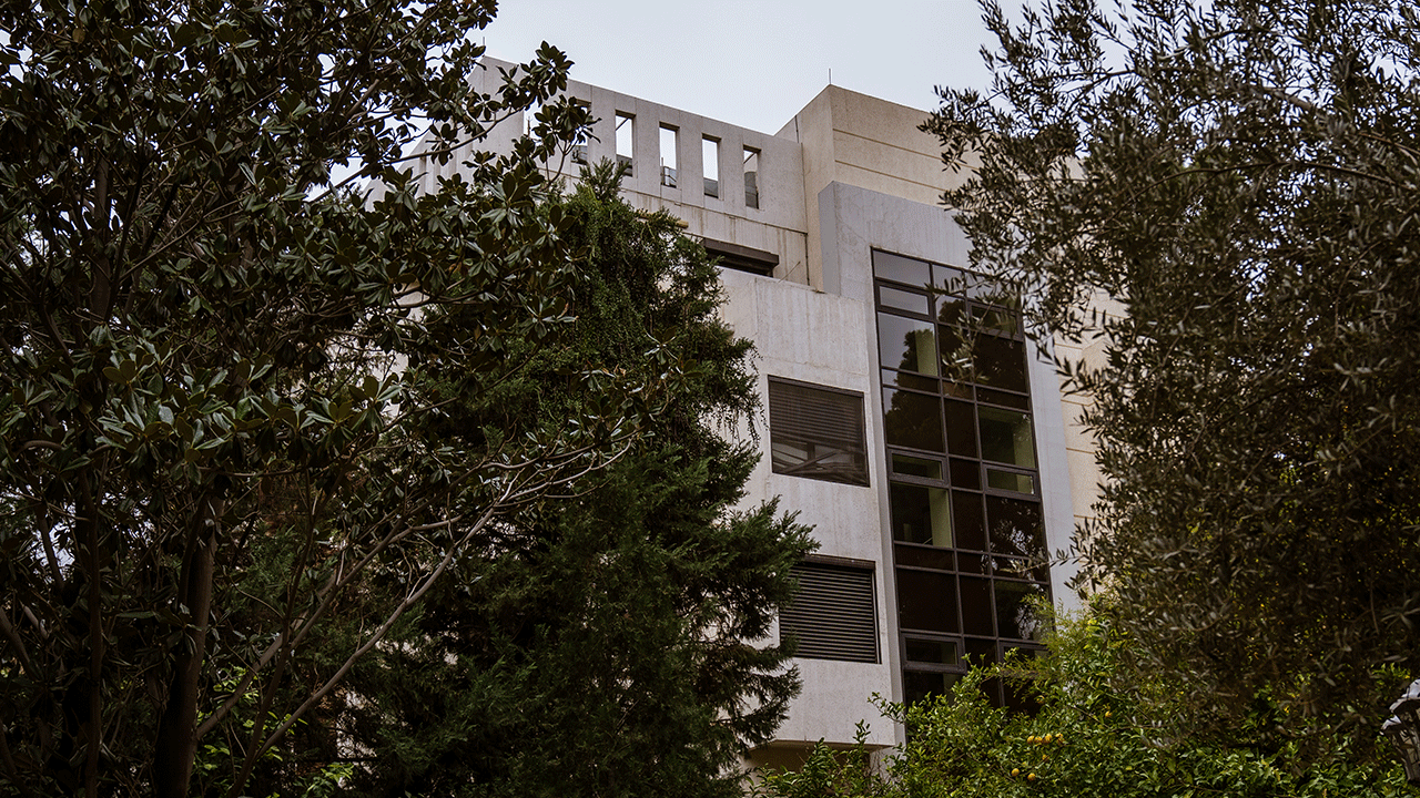 Foto - Suriyeliler yoksulluktan kırılırken, Esed pisliği burada yaşıyordu!