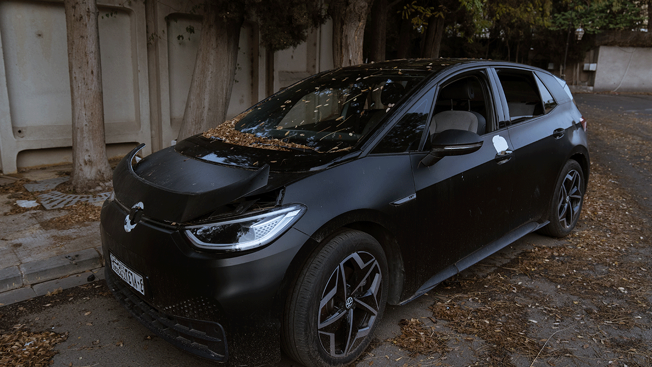 Suriyeliler yoksulluktan kırılırken, Esed pisliği burada yaşıyordu!