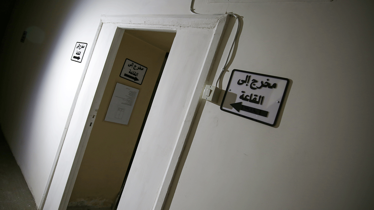 Foto - Suriyeliler yoksulluktan kırılırken, Esed pisliği burada yaşıyordu!