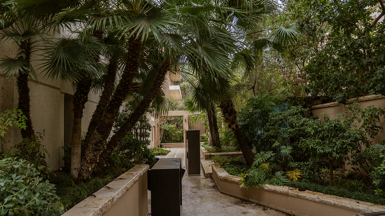 Foto - Suriyeliler yoksulluktan kırılırken, Esed pisliği burada yaşıyordu!