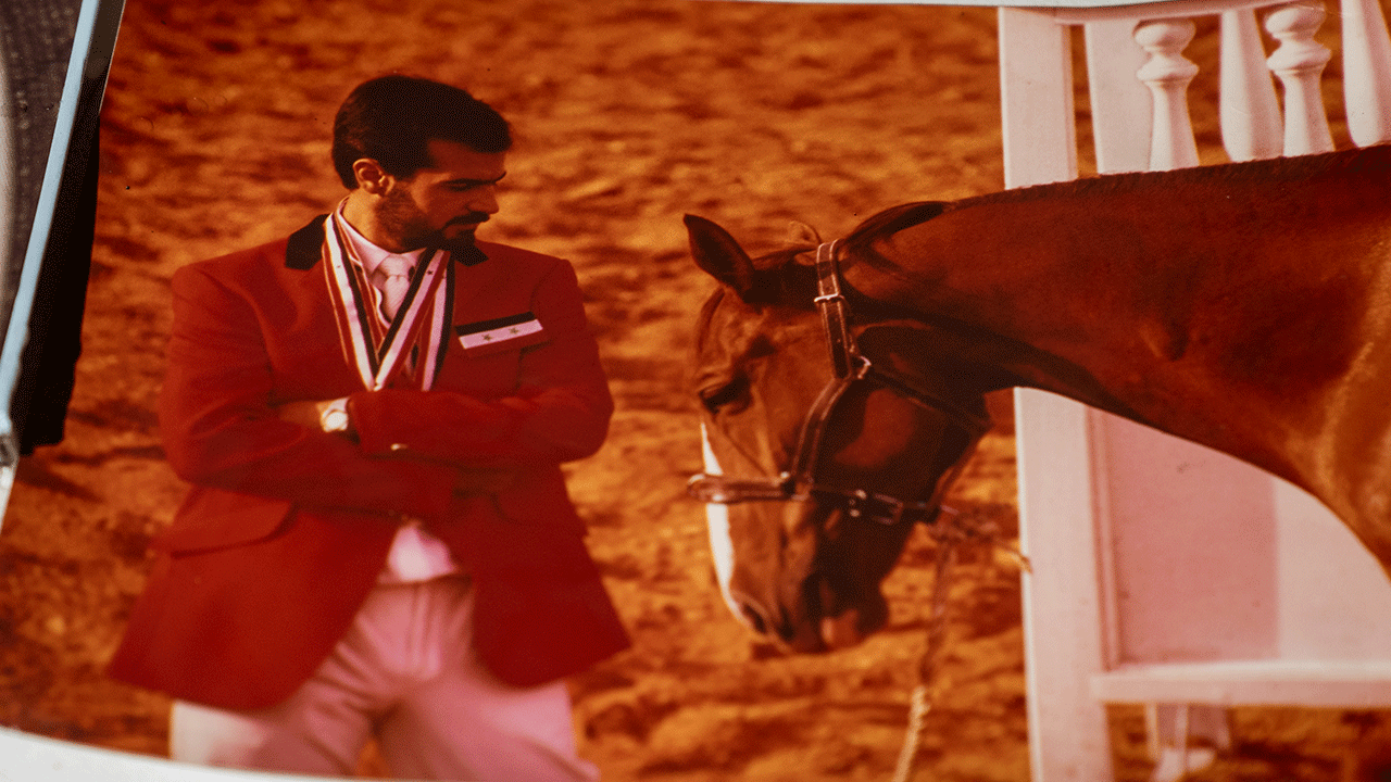 Foto - Suriyeliler yoksulluktan kırılırken, Esed pisliği burada yaşıyordu!