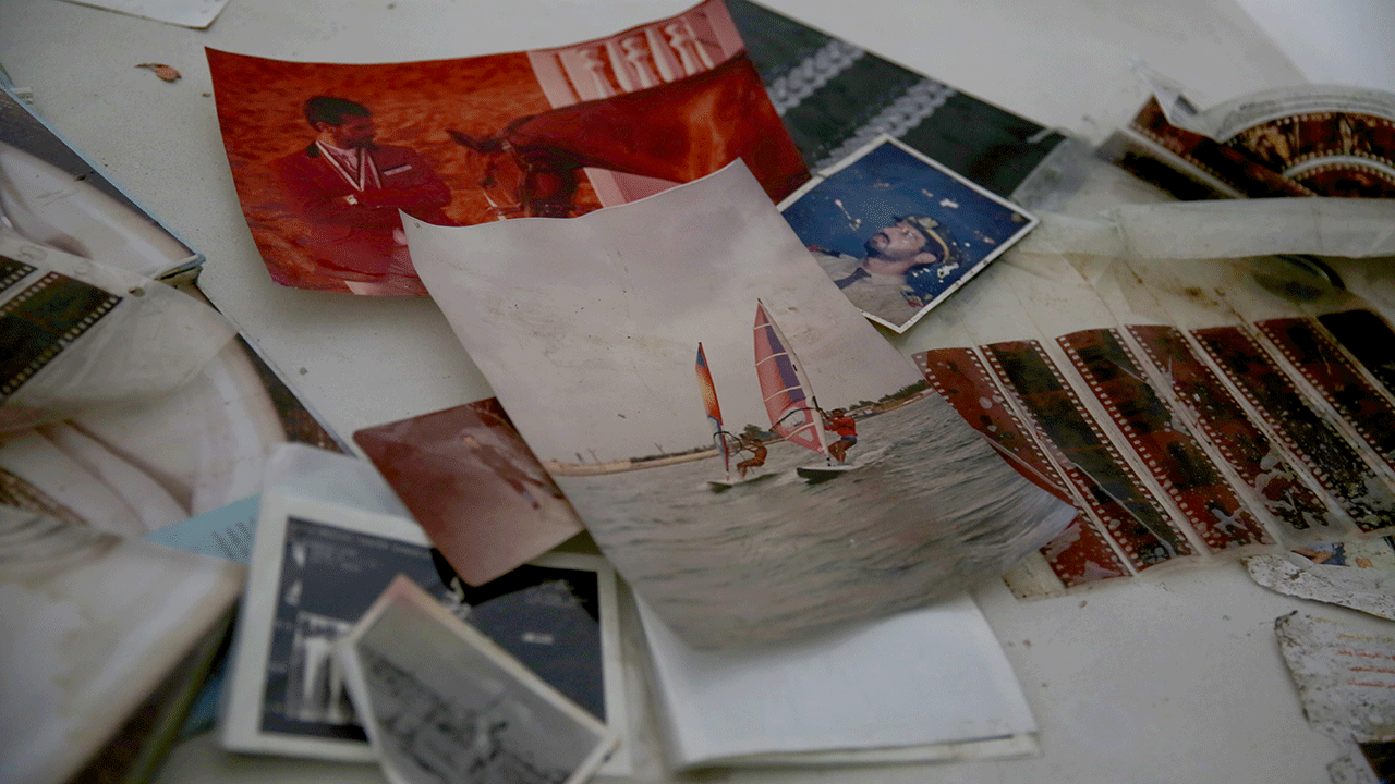 Foto - Suriyeliler yoksulluktan kırılırken, Esed pisliği burada yaşıyordu!