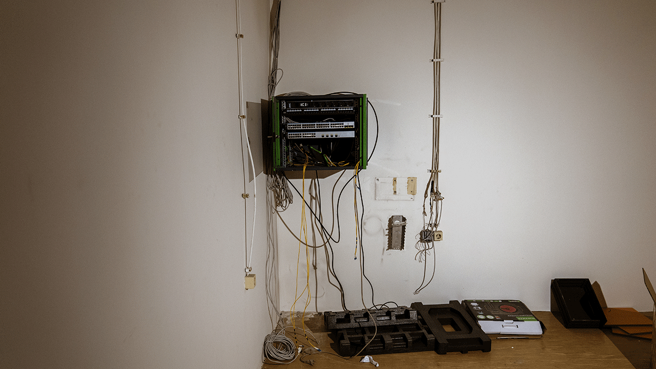 Foto - Suriyeliler yoksulluktan kırılırken, Esed pisliği burada yaşıyordu!