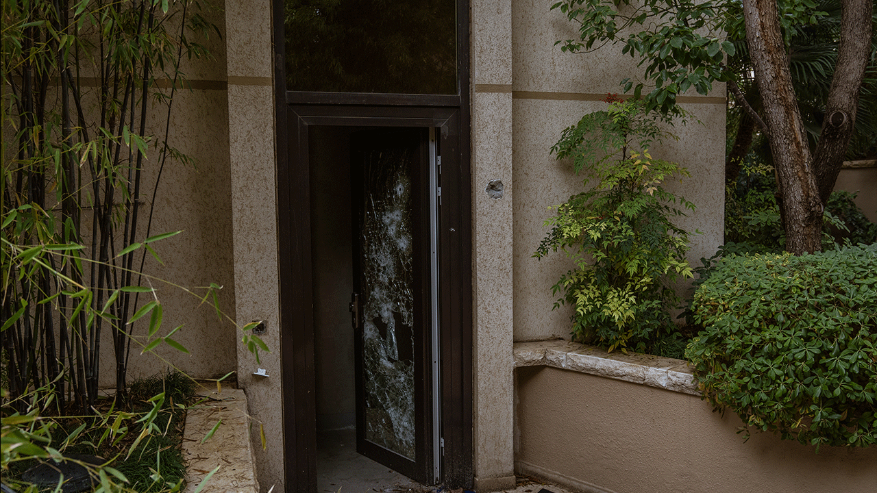 Foto - Suriyeliler yoksulluktan kırılırken, Esed pisliği burada yaşıyordu!