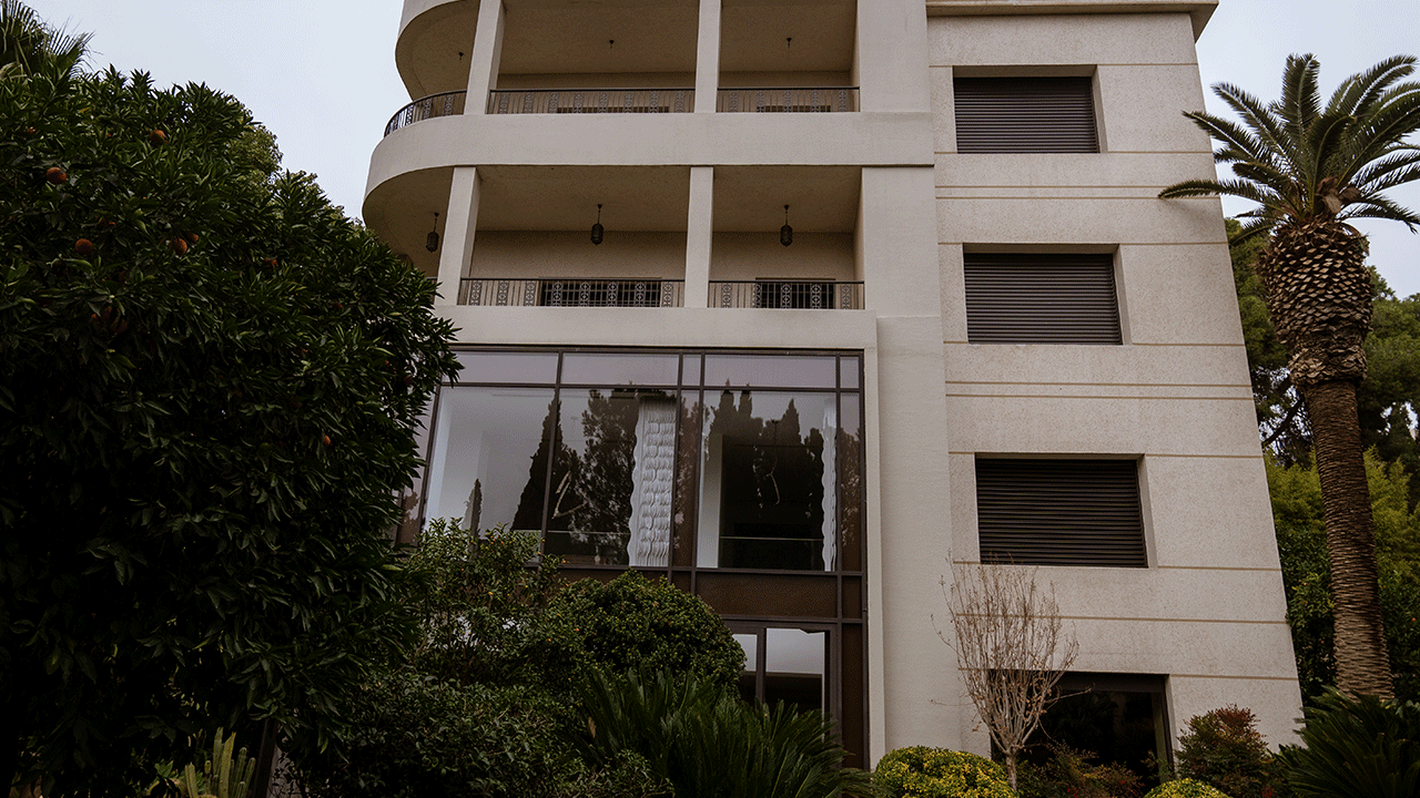 Foto - Suriyeliler yoksulluktan kırılırken, Esed pisliği burada yaşıyordu!