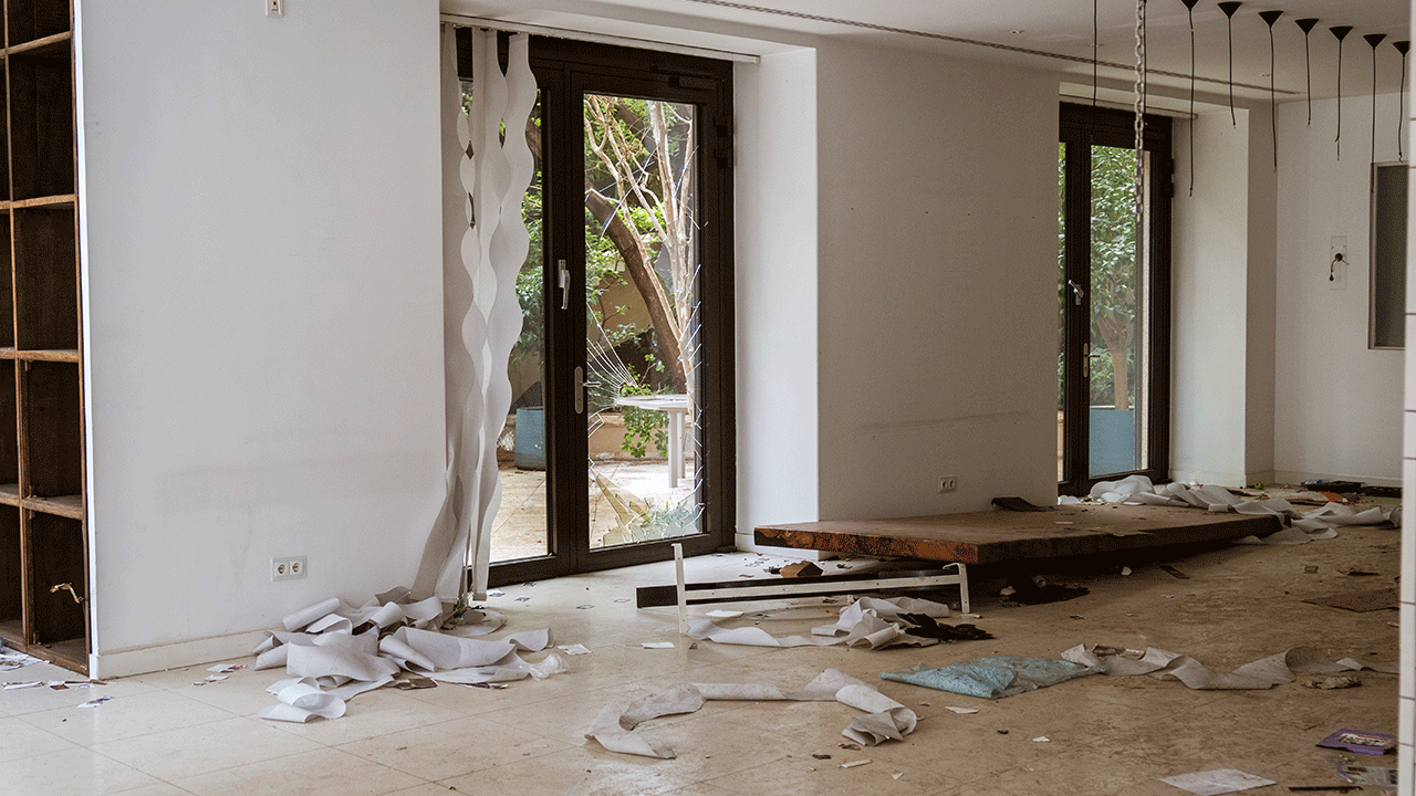 Foto - Suriyeliler yoksulluktan kırılırken, Esed pisliği burada yaşıyordu!